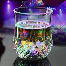 Стакан з Led підсвічуванням Kitchez FLASH CUP 200мл Пластик прозорий Різнокольорове світіння (zx-7104) Стакан з Led підсвічуванням Kitchez FLASH CUP 200мл Пластик прозорий Різнокольорове світіння (zx-7104)